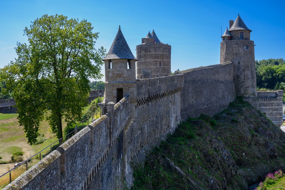 Fougeres